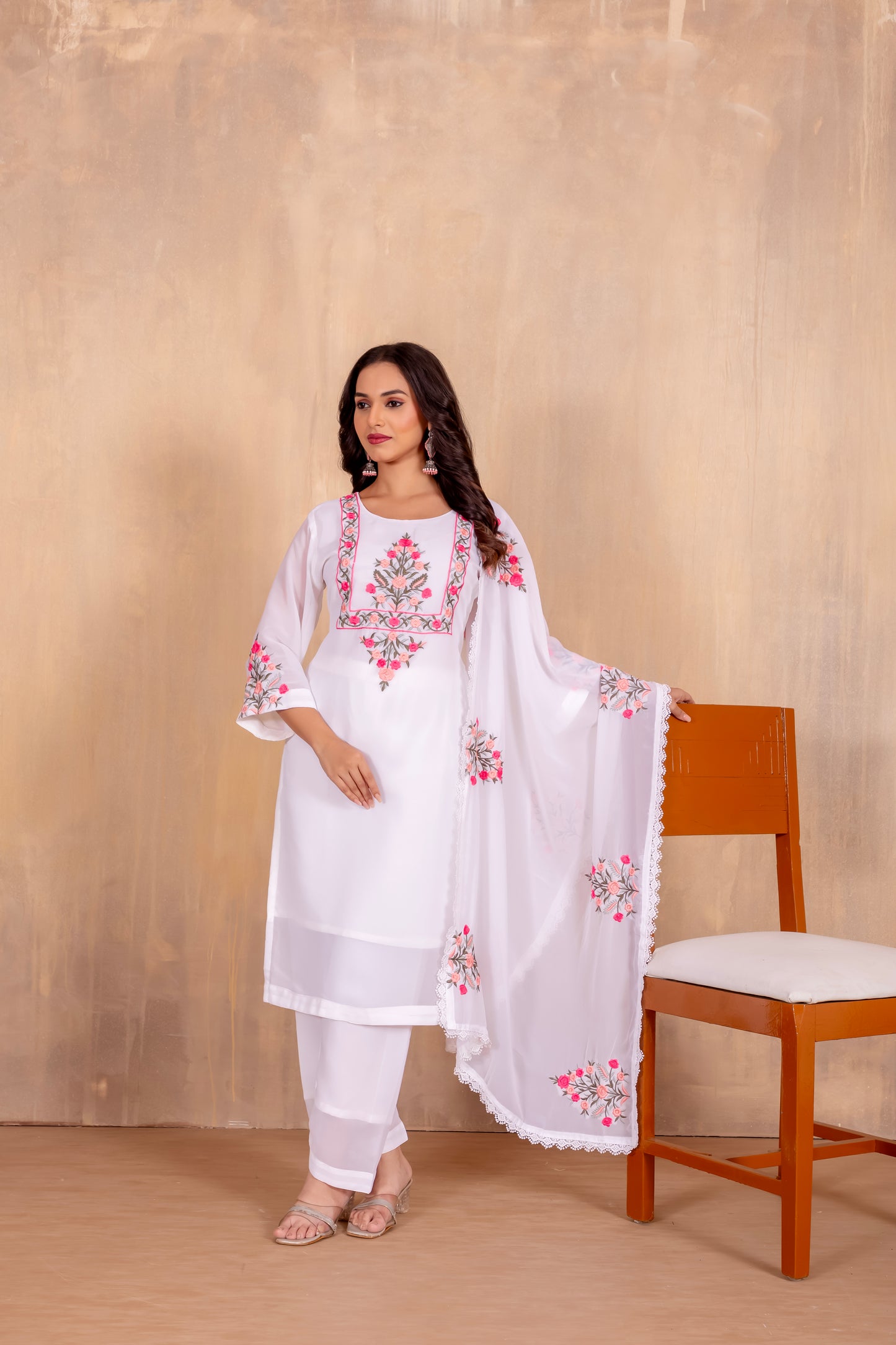 White Embroidery Suit Set