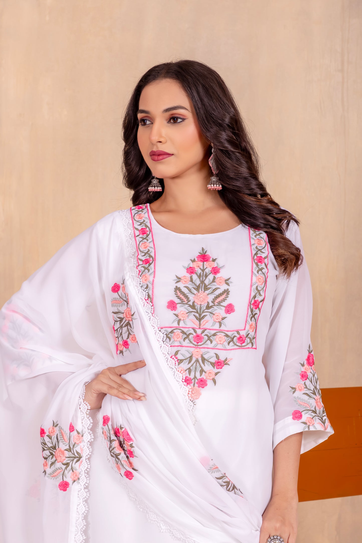 White Embroidery Suit Set