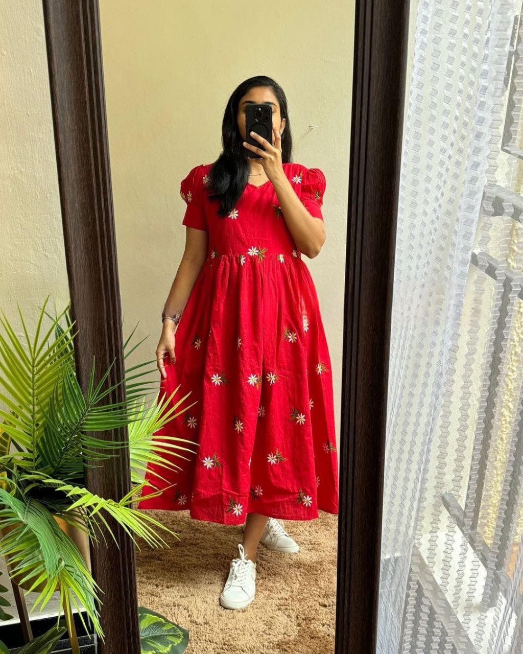 Daisy In Red