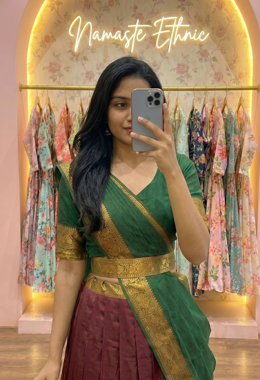 Chitra Red