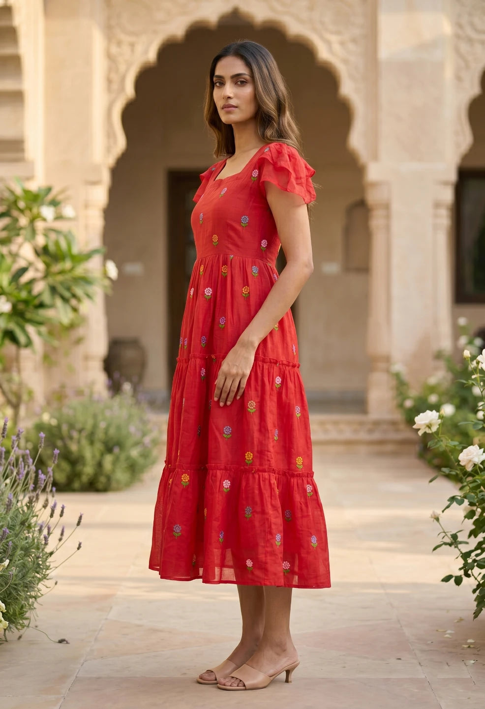 Elavam Maxi