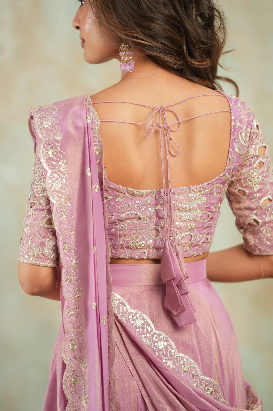 Gulabi Noor Lehenga Set