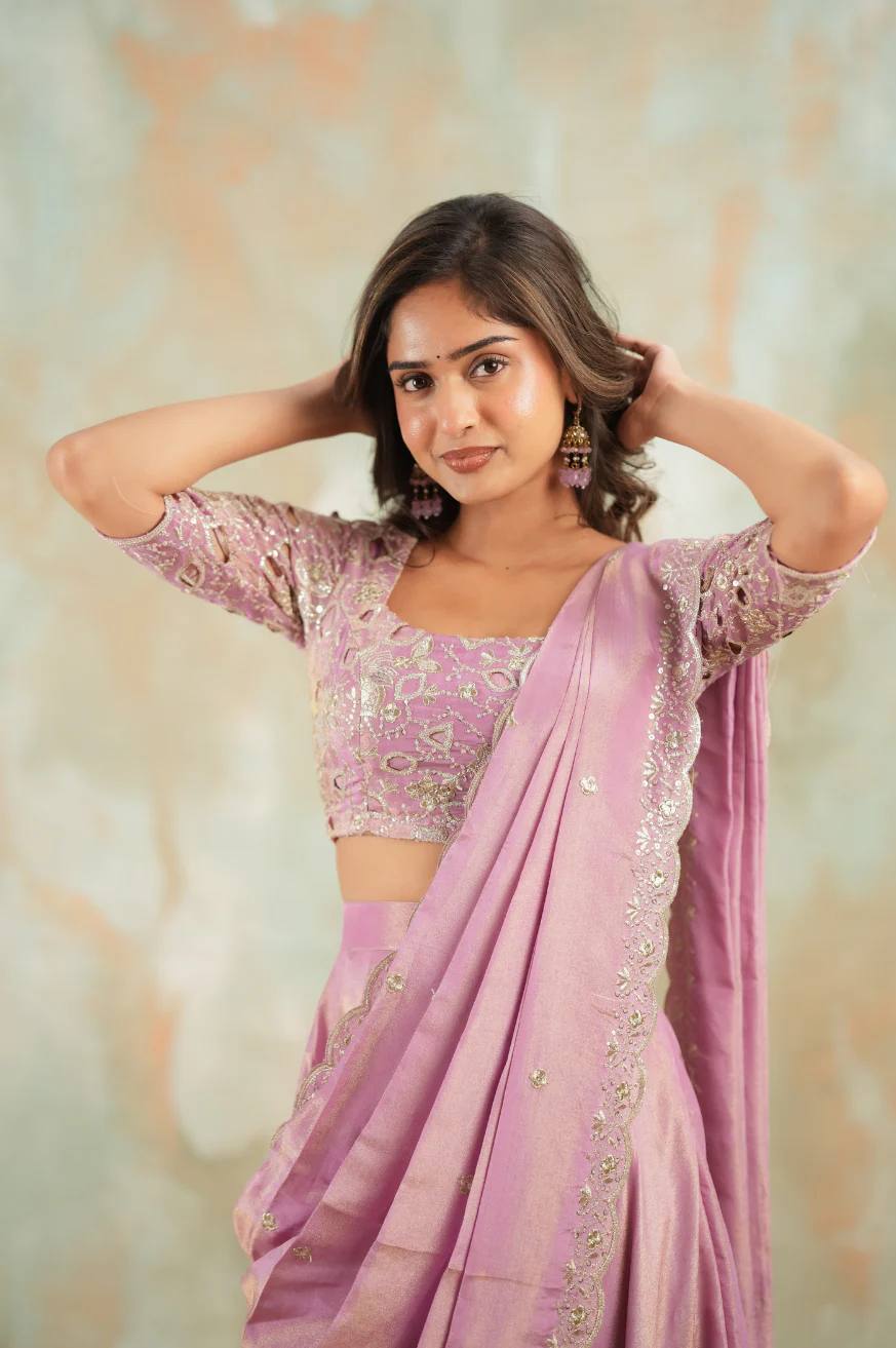 Gulabi Noor Lehenga Set