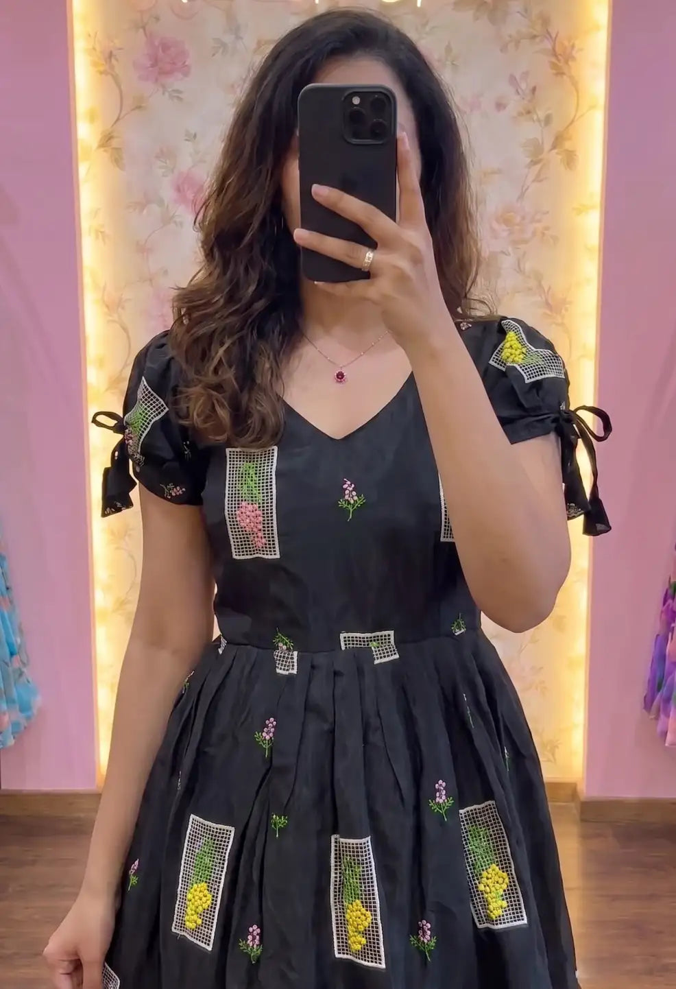 Vidhi Black