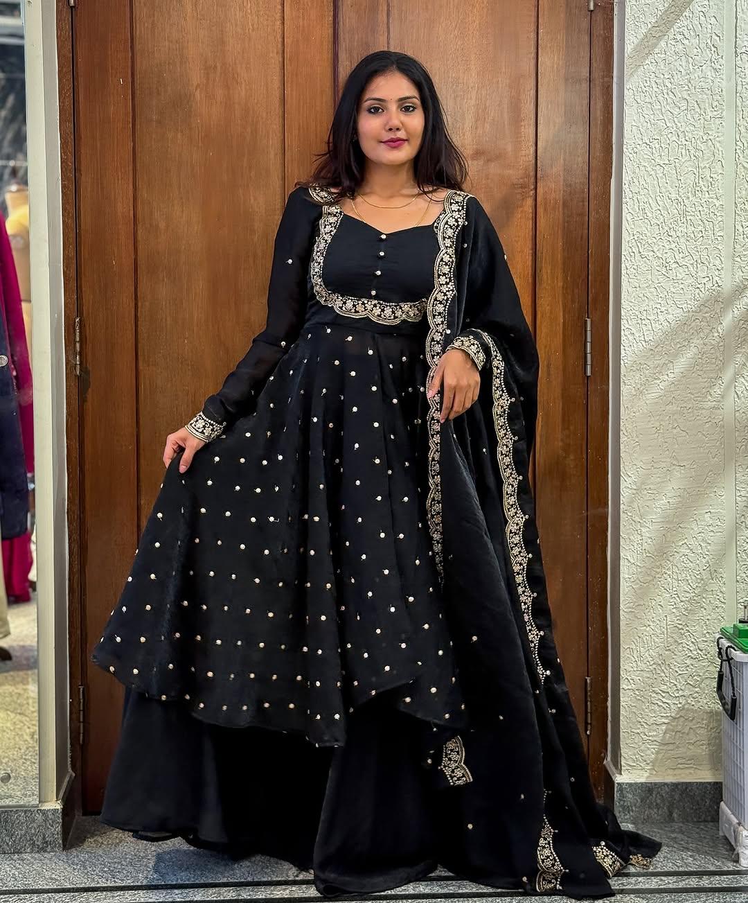 Mehru Suit