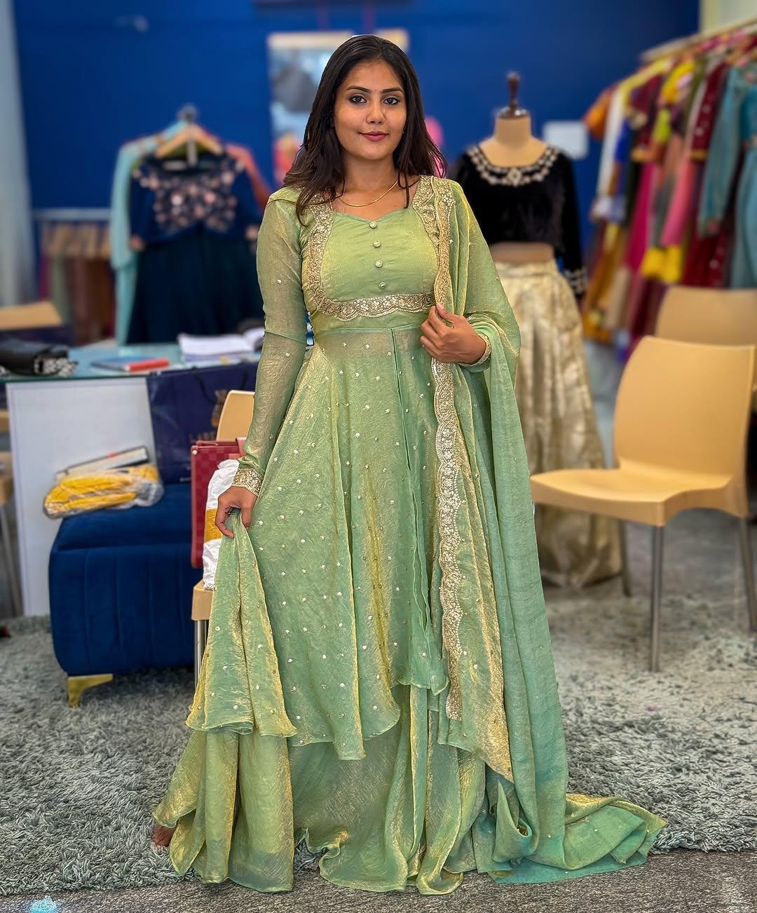 Mehru Suit
