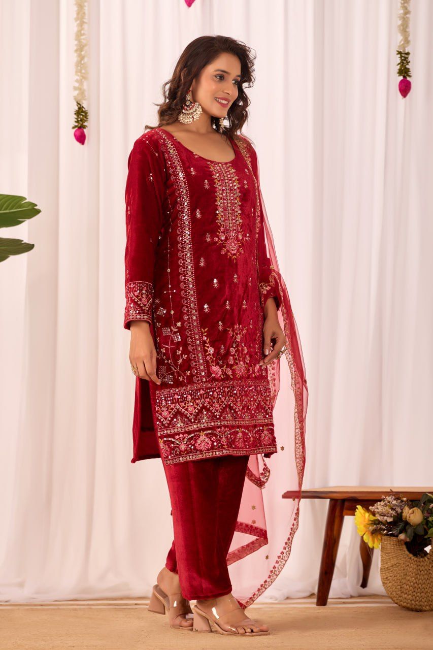 Mehnoor Red Velvet Suit Set