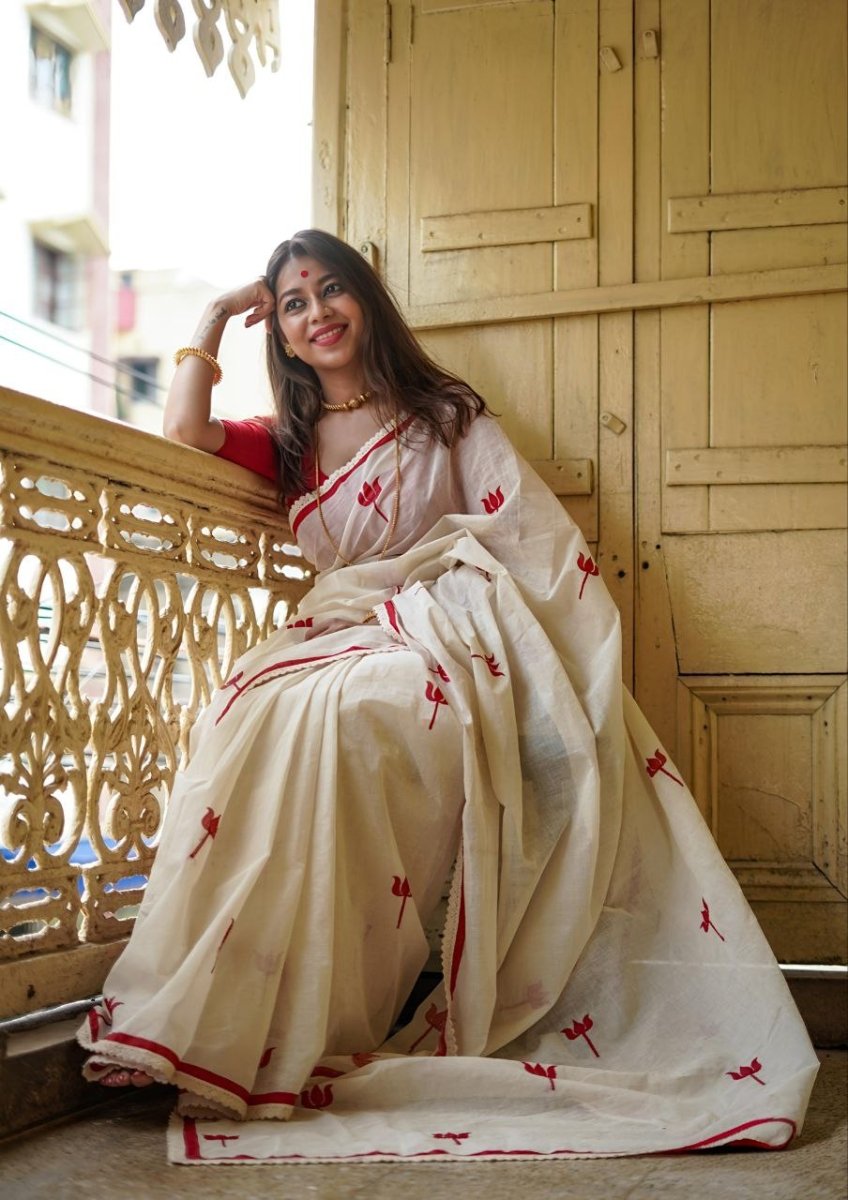 Red And white Lotus printed saree