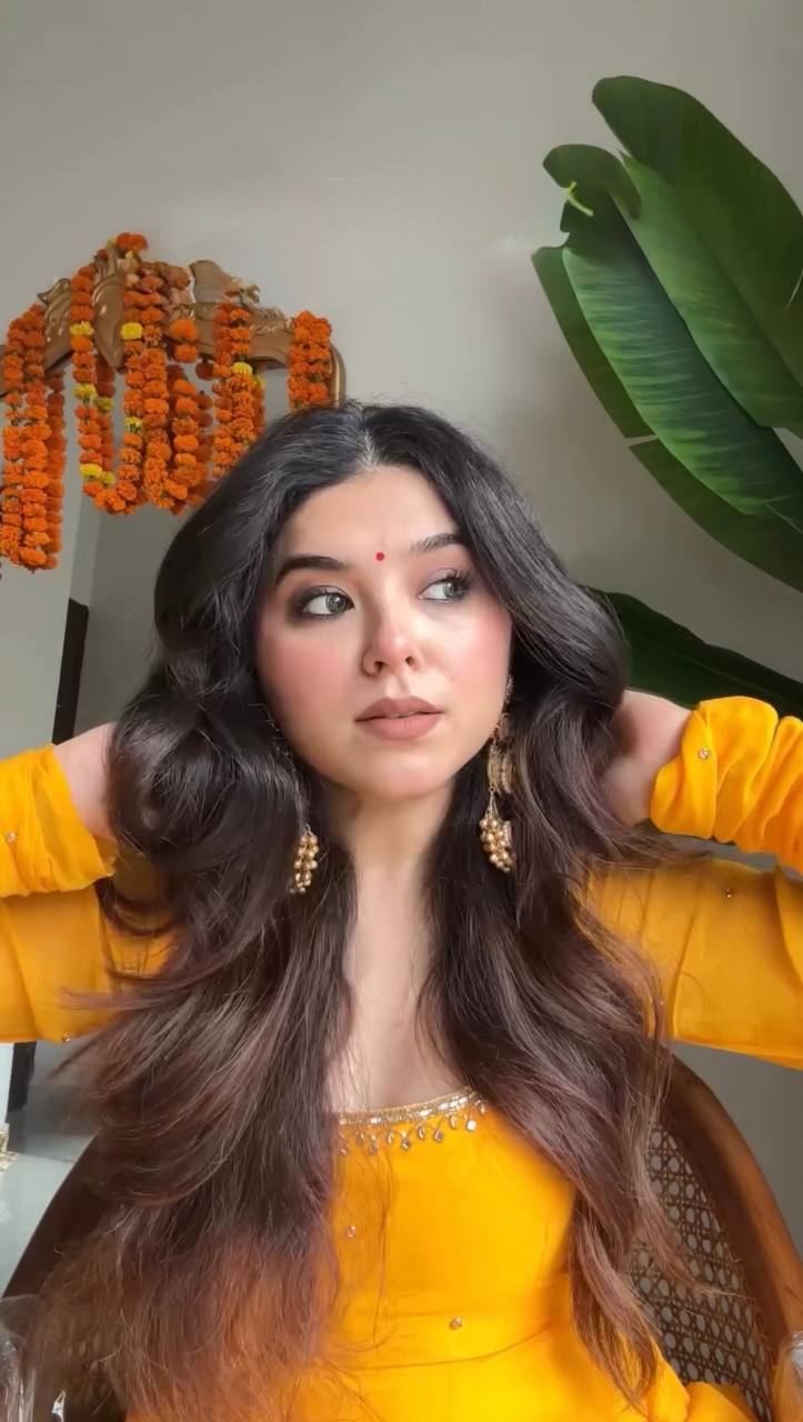 Sunehri Noor Anarkali