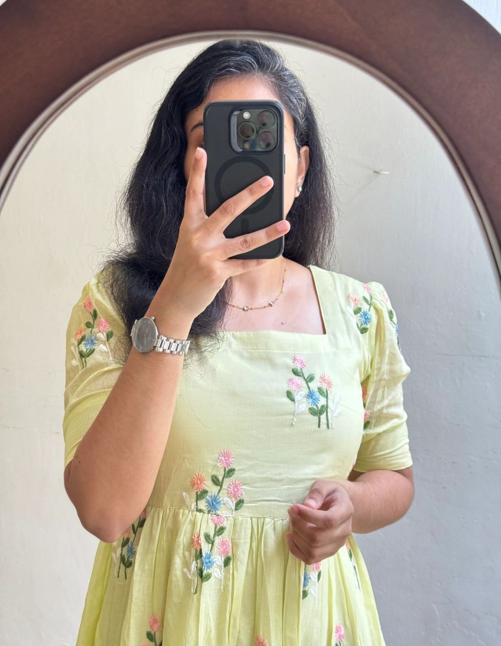 Mantharai Maxi