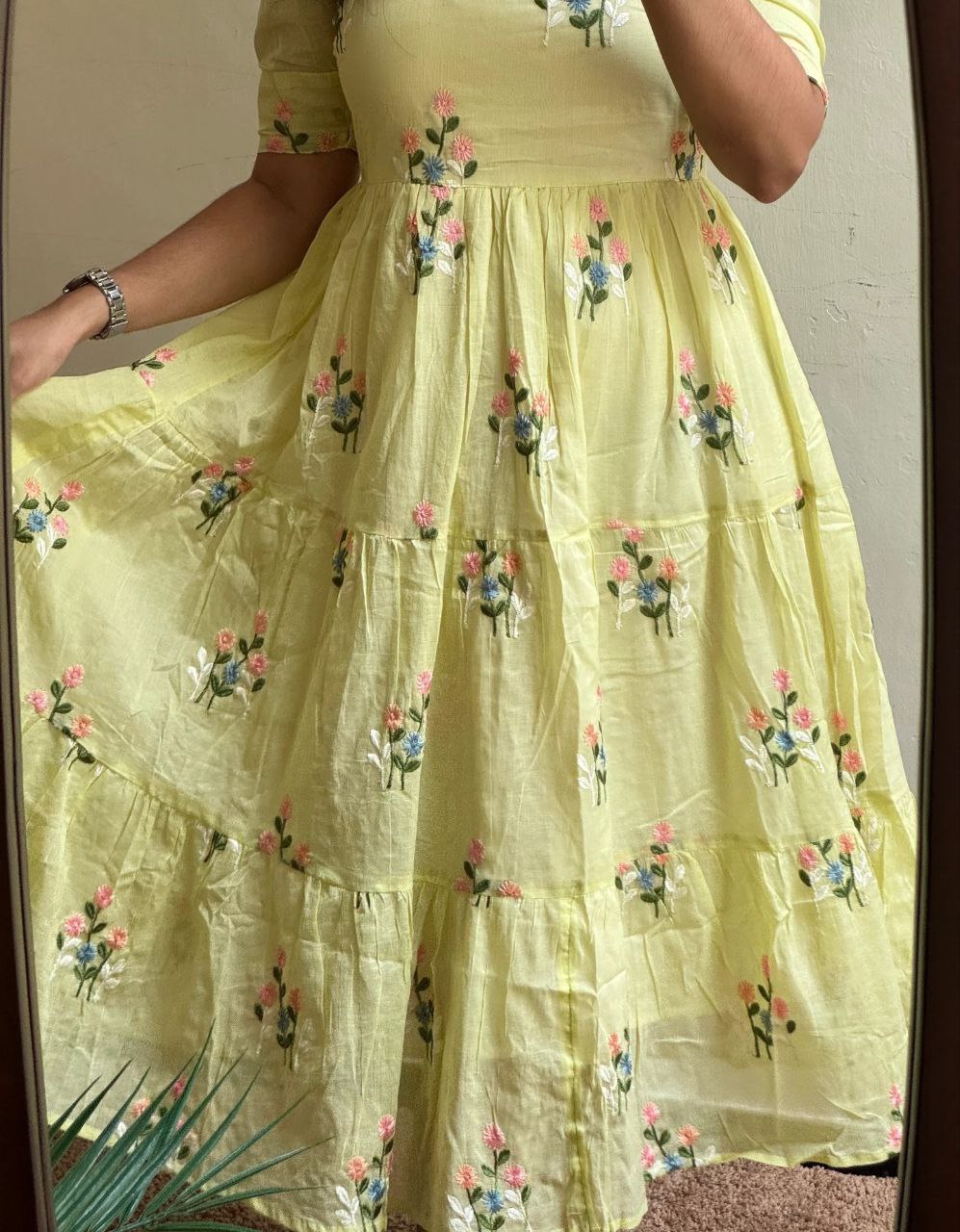 Mantharai Maxi